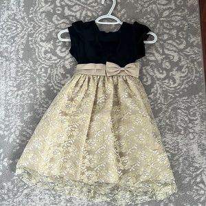 Gold and black dress size 6x